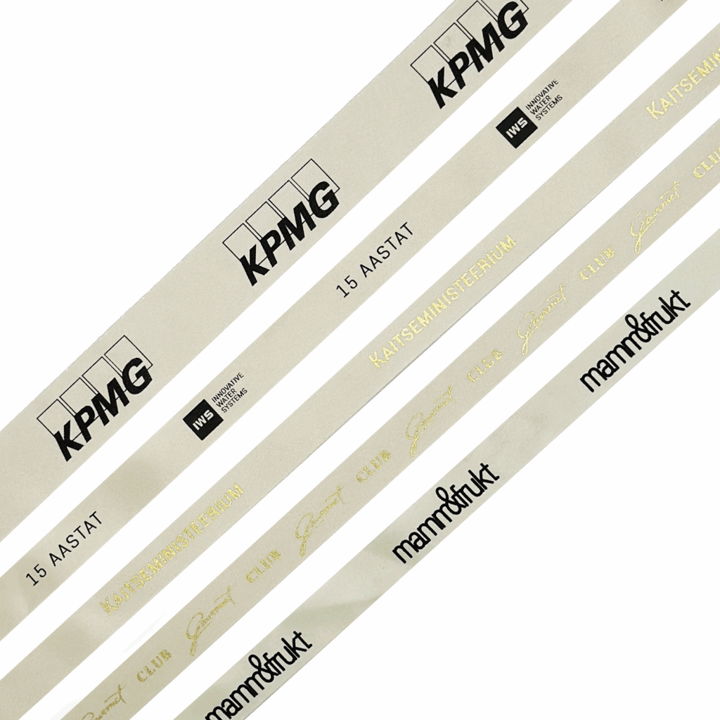 Valget värvi paelad trükiga