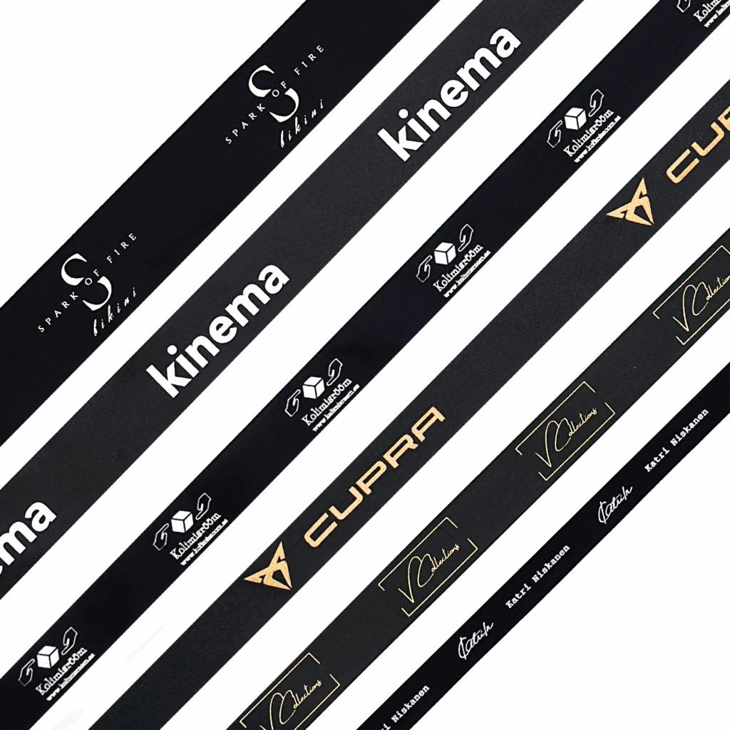 Musta värvi satiinpaelad