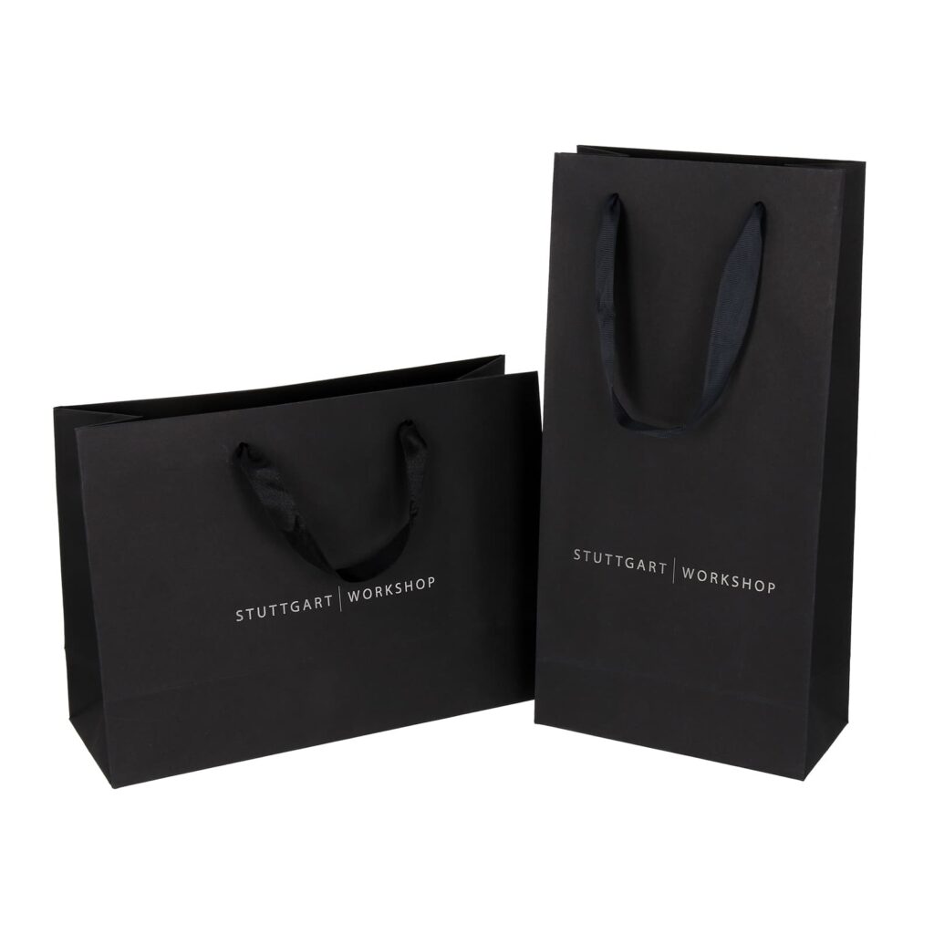 Erinevates suurustes klapiga karbid, mis on valmistatud lainepapist